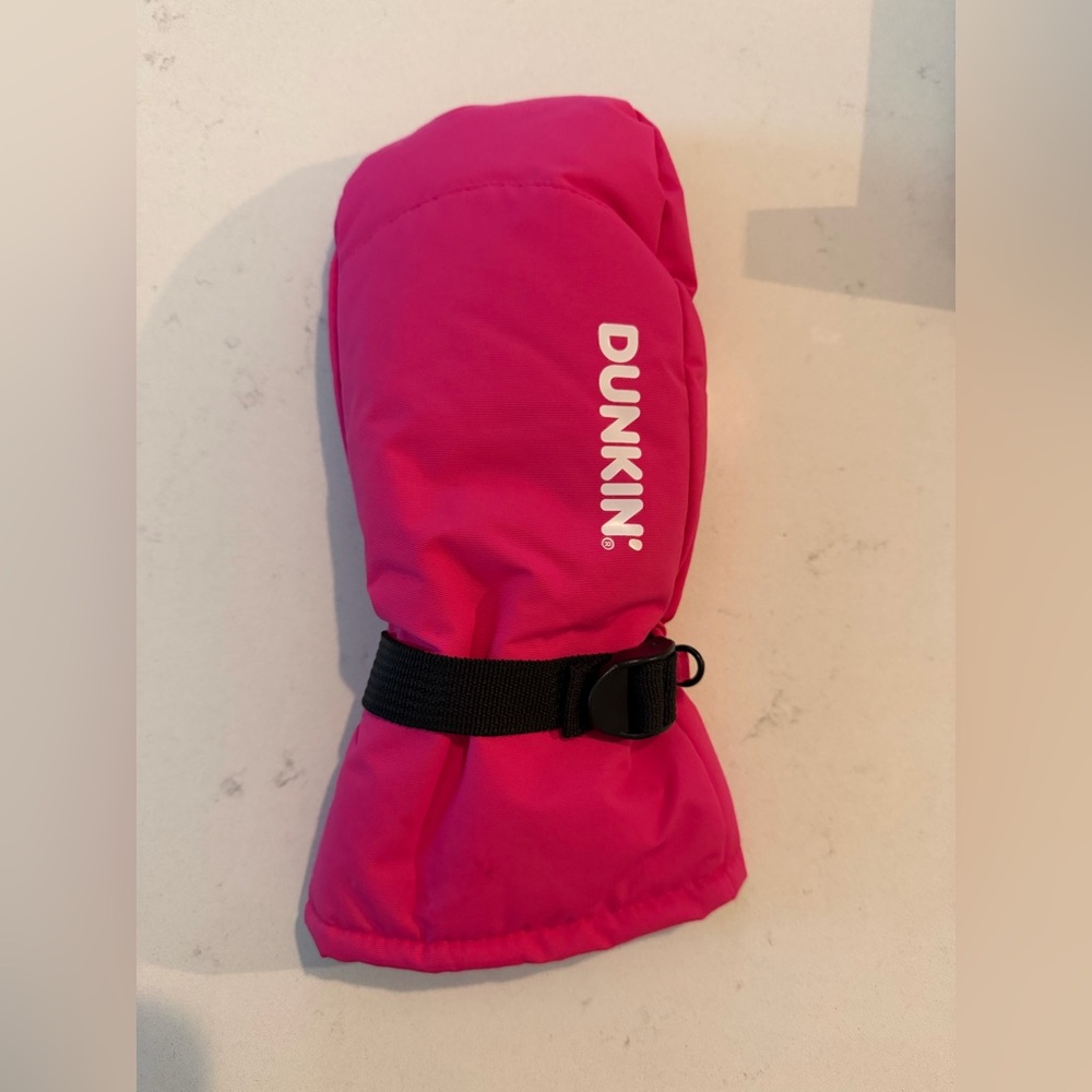 Official Dunkin Donuts Pink Mitten Winter 2026